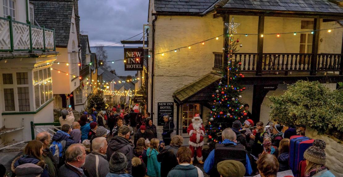Clovelly Christmas Lights Switch On 2024