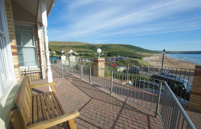 Beachside Holiday Home Hunter Woolacombe Easter Offers 2024