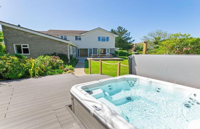 Croyde Holidays Hot Tub