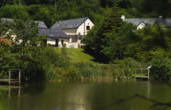 Lower Aylescott Holiday Cottages West Down North Devon Fishing lake 