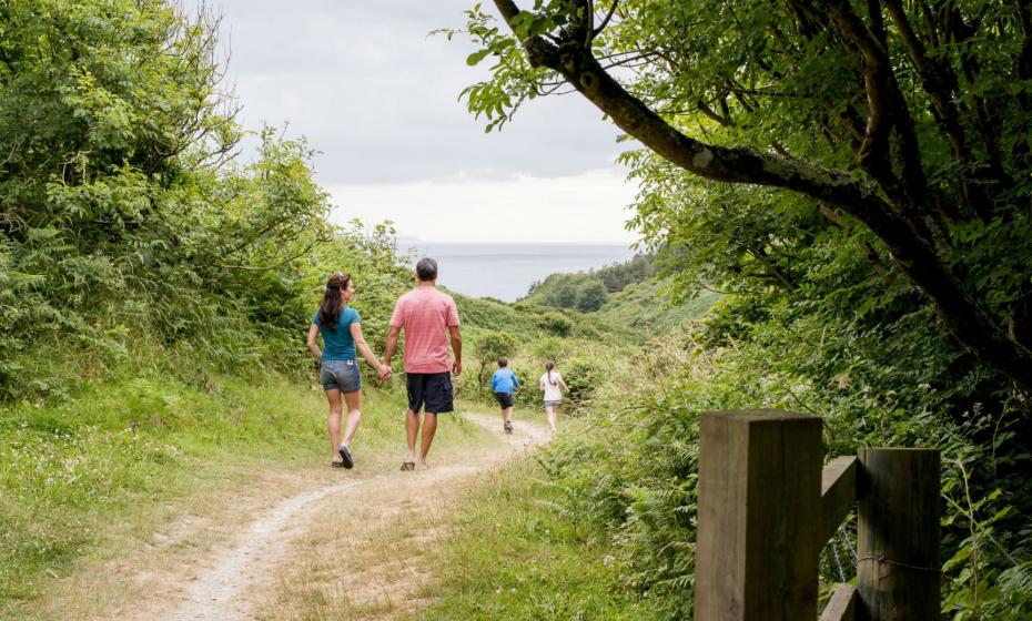 Twitchen House Holiday Park Mortehoe Woolacombe Footpath to the Sea