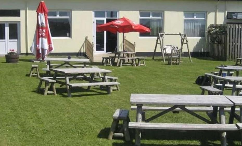 Fortescue Arms Woolacombe Sunny Beer Garden 