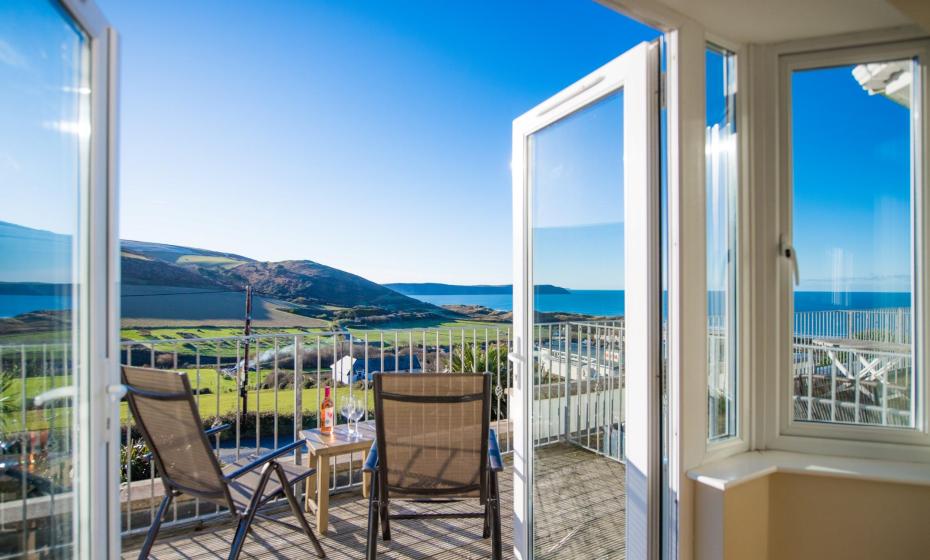 holidaycottages.co.uk Woolacombe sea view north devon