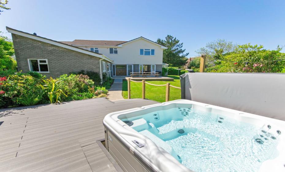 Croyde Holidays Hot Tub