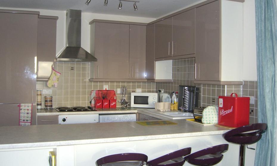 Quarry Dene Apartments self catering kitchen sea views 