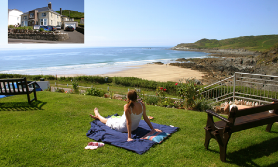 Resthaven Self Catering Accommodation on the seafront, overlooking Combesgate Beach Woolacombe 