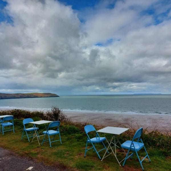 The Porthole Cafe Marine Drive Woolacombe with stunning views of the beach and sea