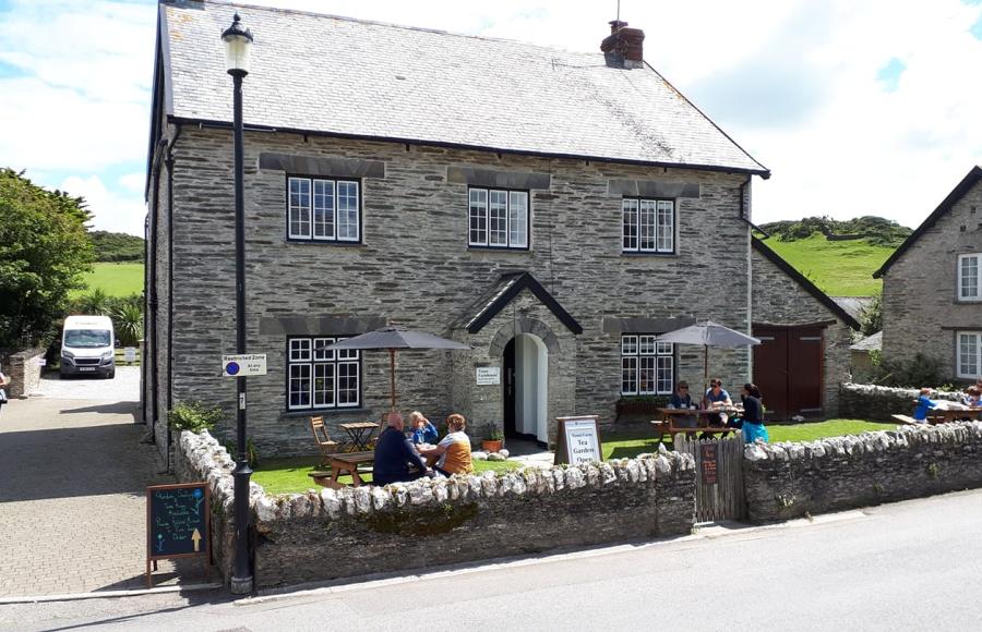 Town Farmhouse Mortehoe Bistro Night